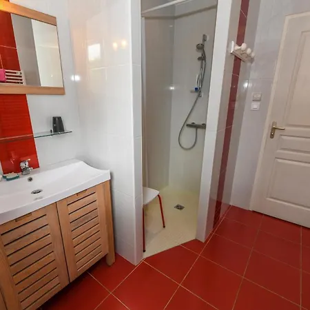 Nyaraló De L'hopiteau LʼOie